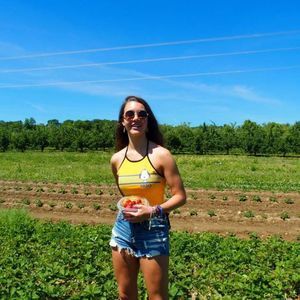 Meet your Posher, Julia